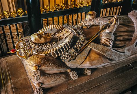 queen elizabeth 1st tomb.